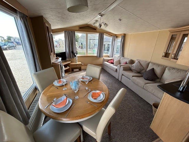 2 bedroom Static Home For Sale