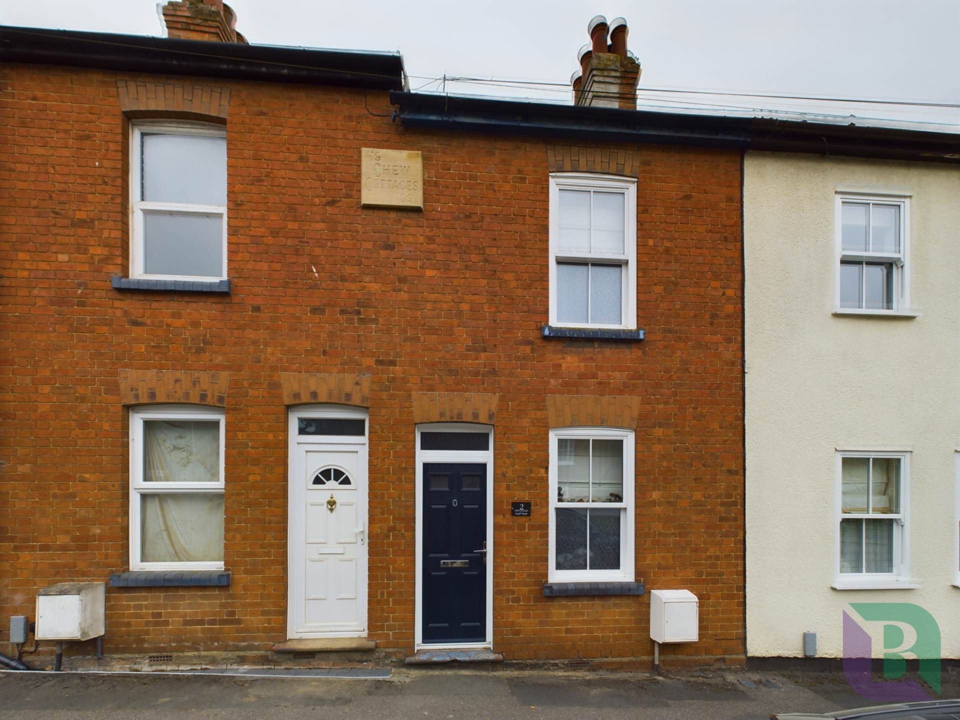 2 bedroom Cottage For Sale