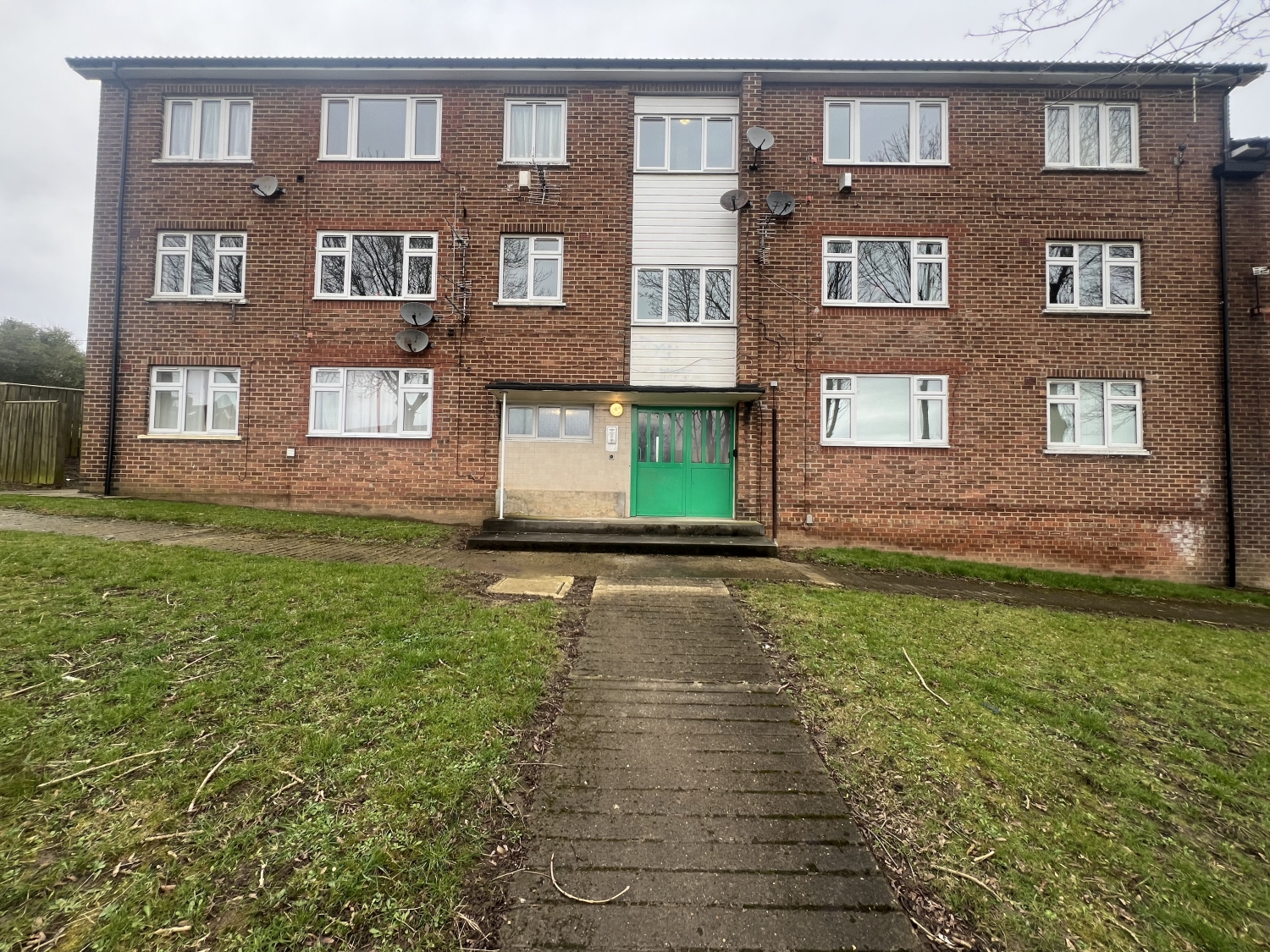 2 bedroom Apartment For Sale