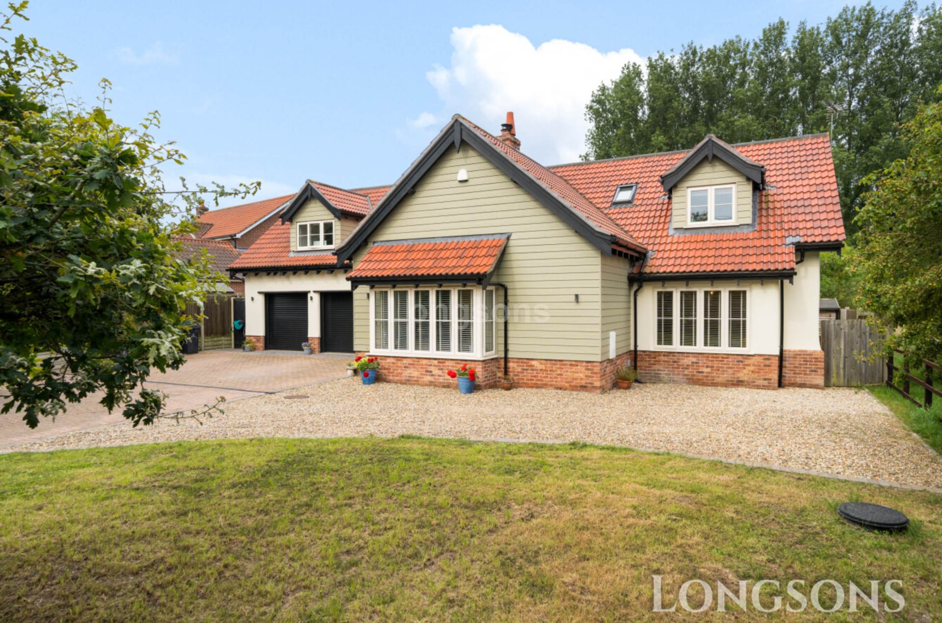5 bedroom Detached For Sale