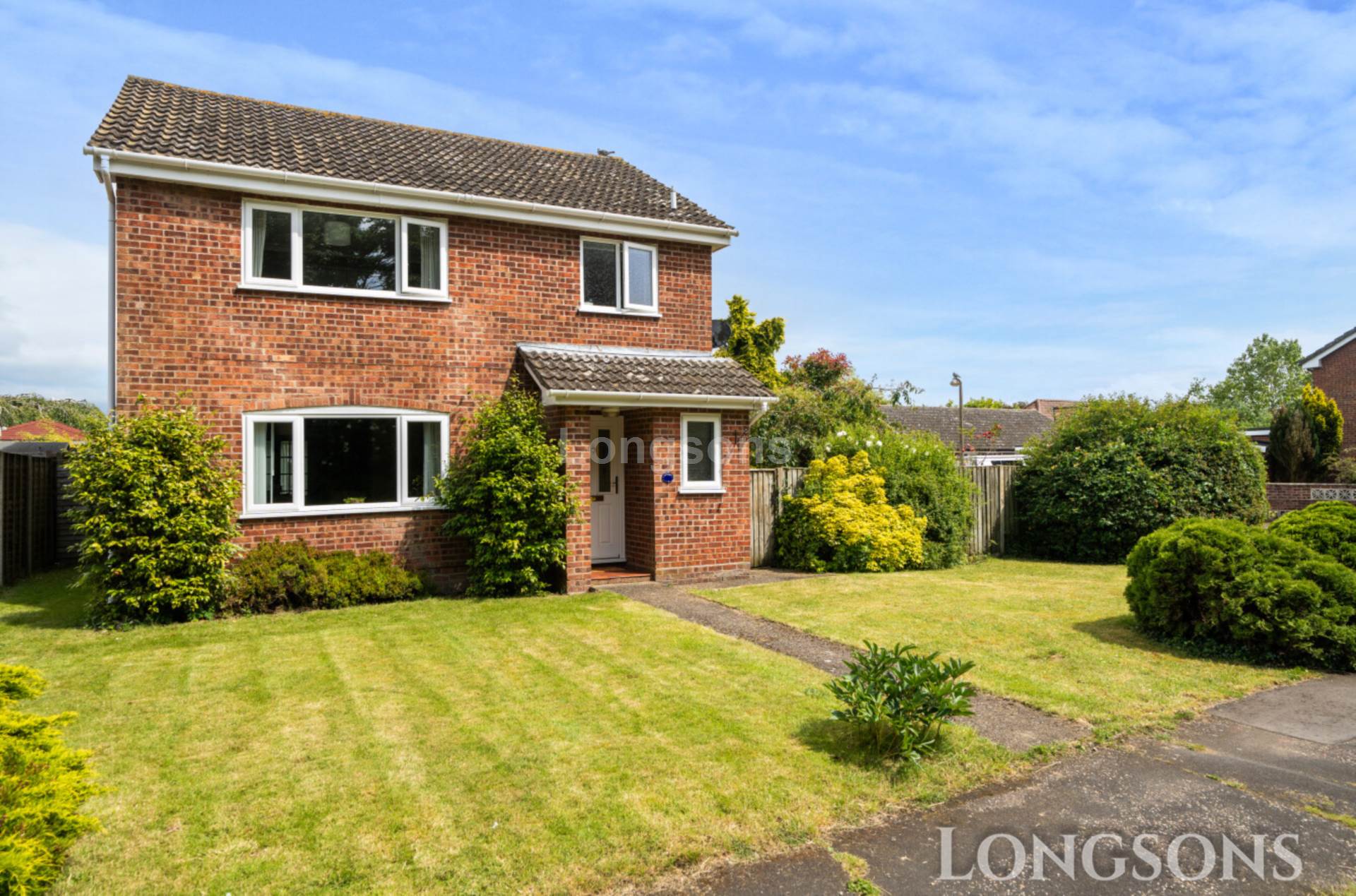 3 bedroom Detached For Sale