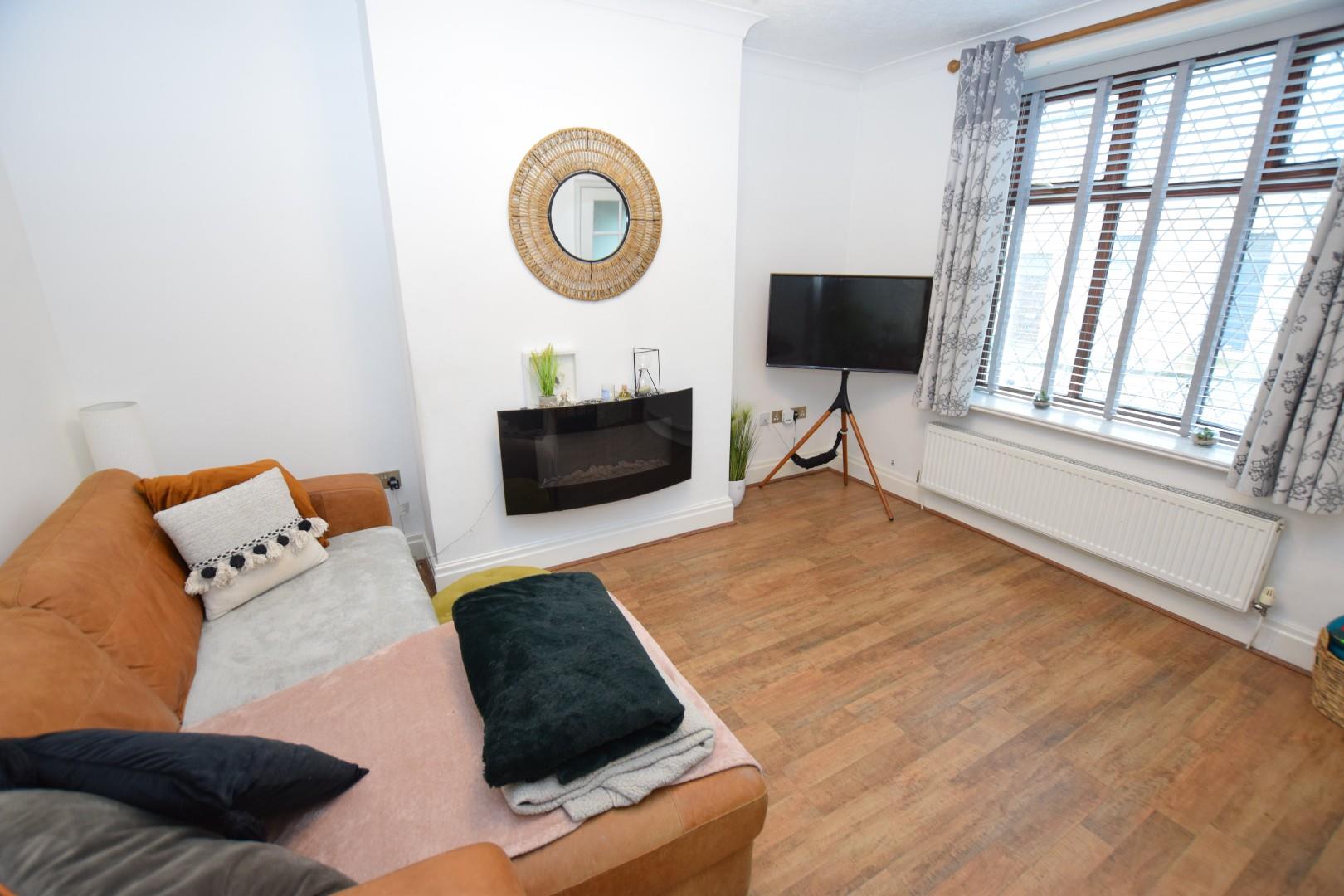 2 bedroom Terraced Let Agreed