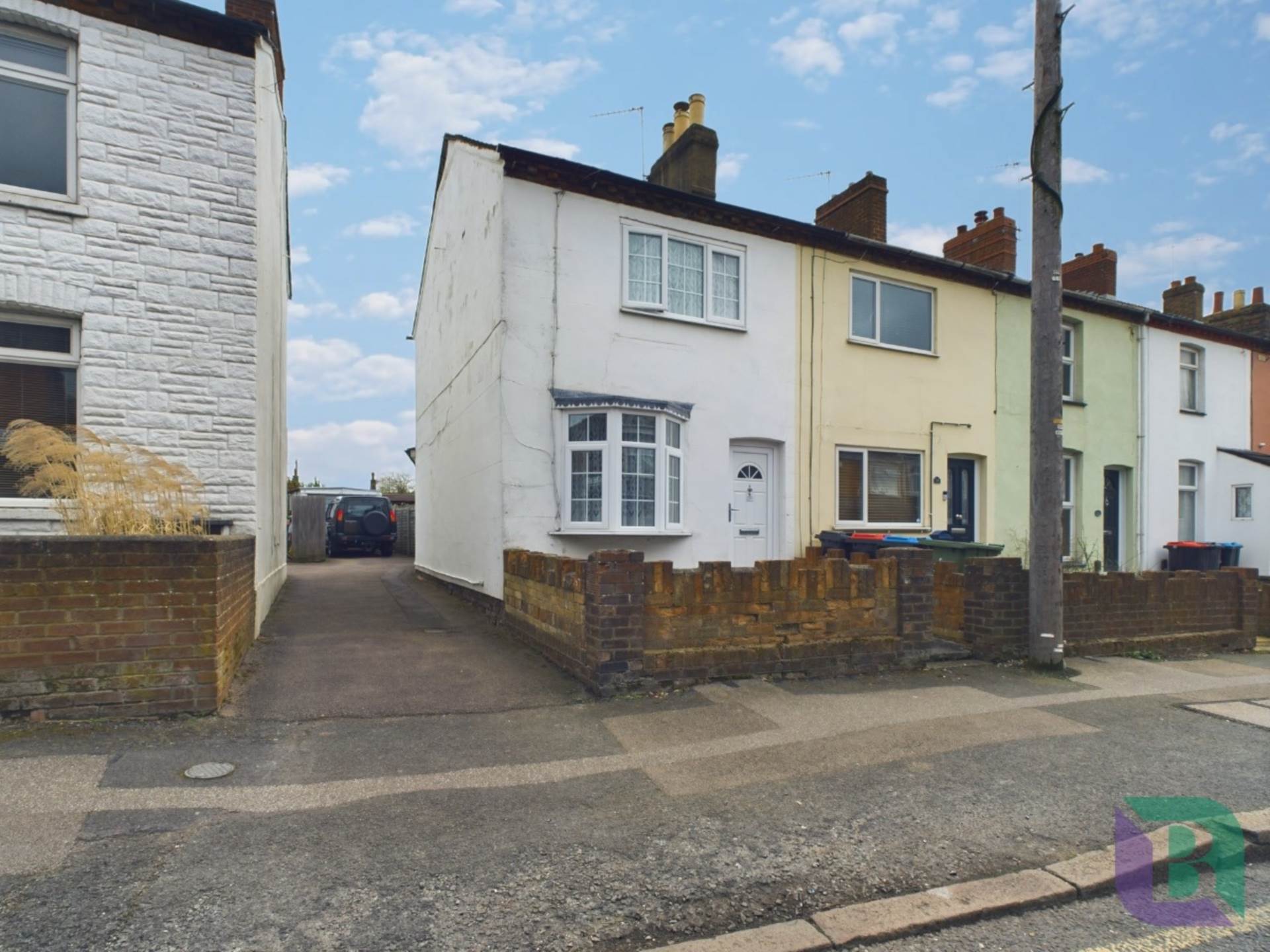 2 bedroom End of terrace house Sold