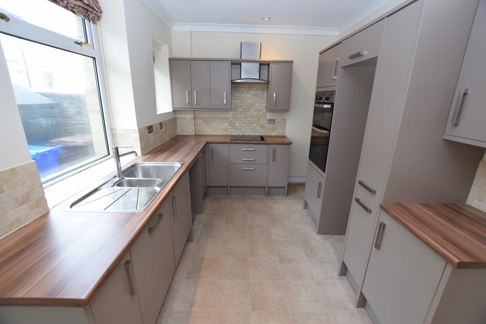 2 bedroom Terraced Let Agreed
