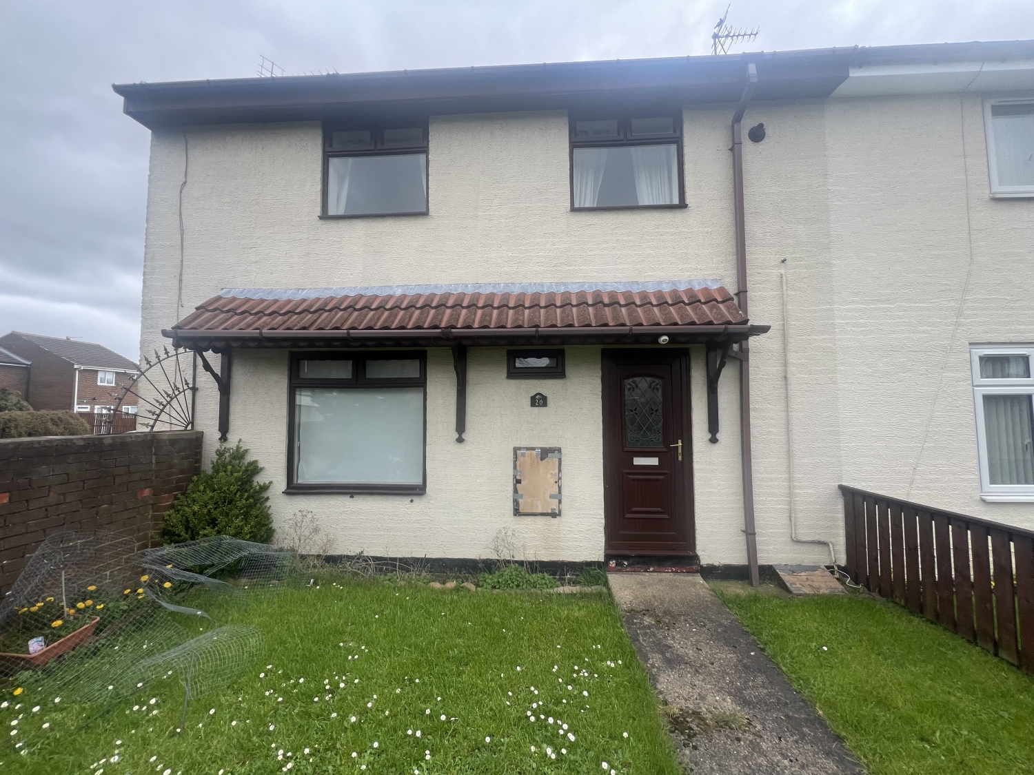 3 bedroom Semi-Detached Under Offer