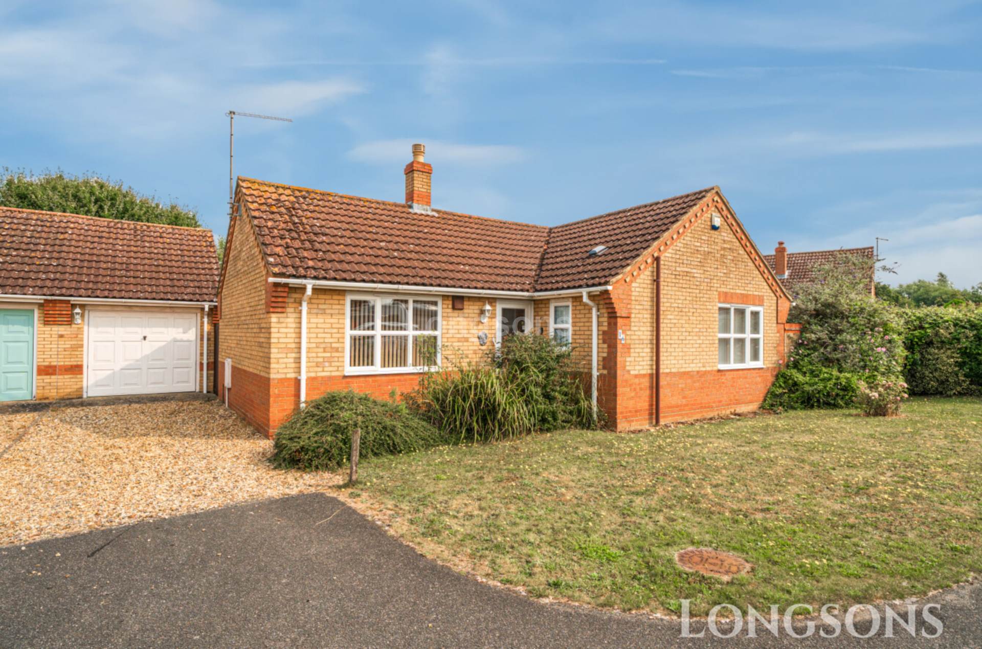 2 bedroom Detached house SSTC