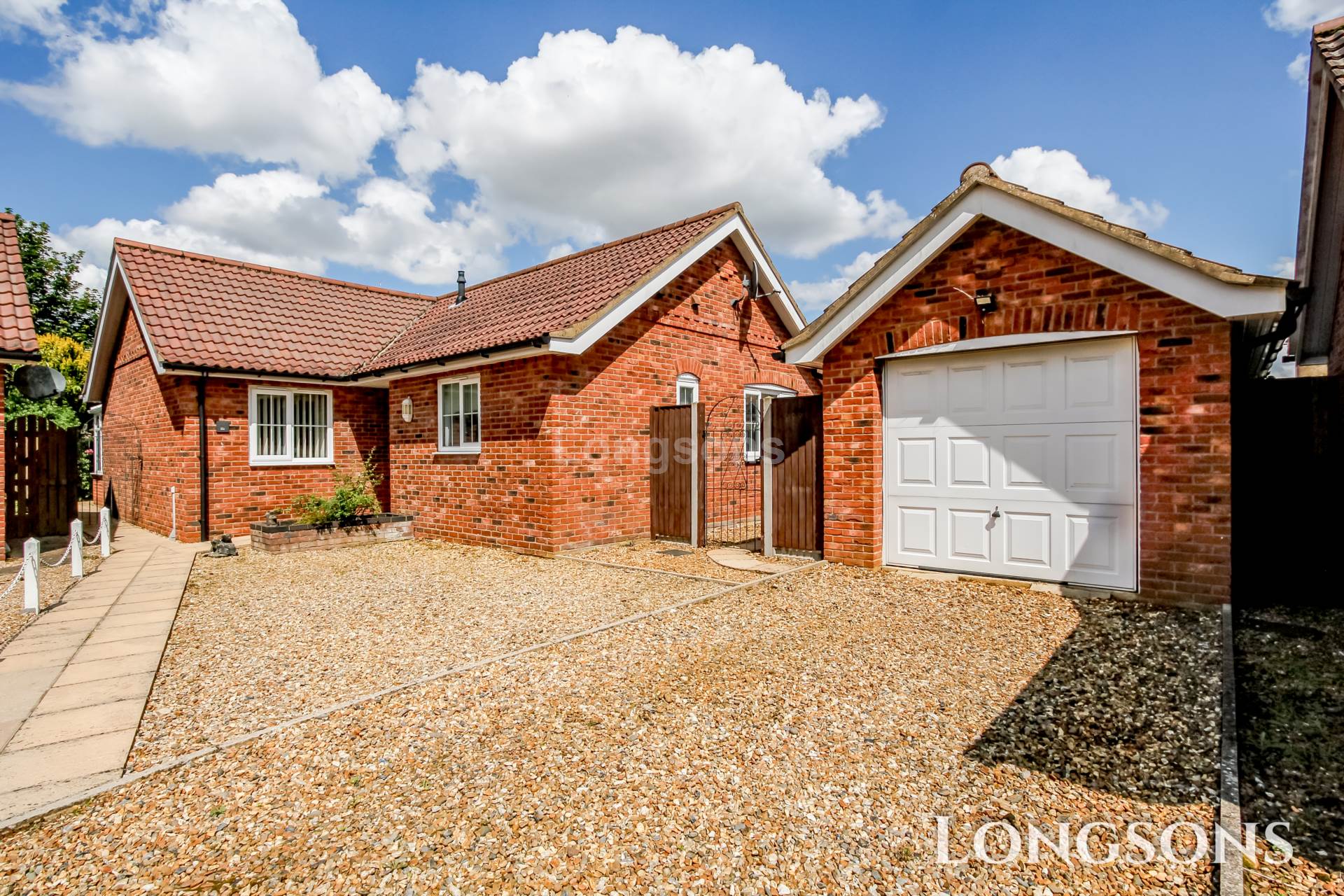 3 bedroom Detached house SSTC