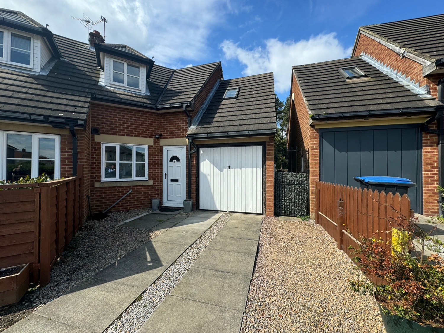 2 bedroom Semi-Detached For Sale