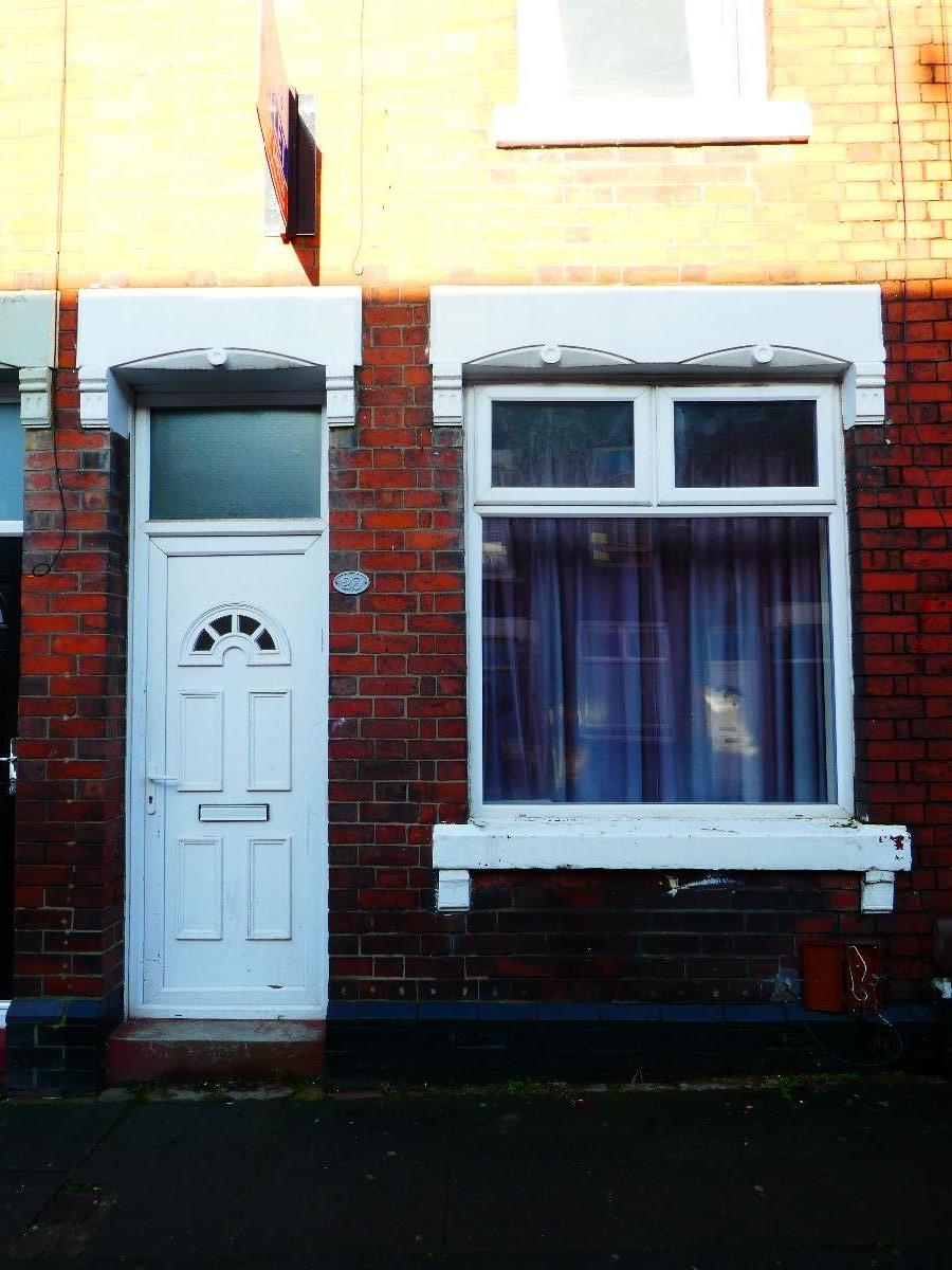 2 bedroom Terraced House To Let