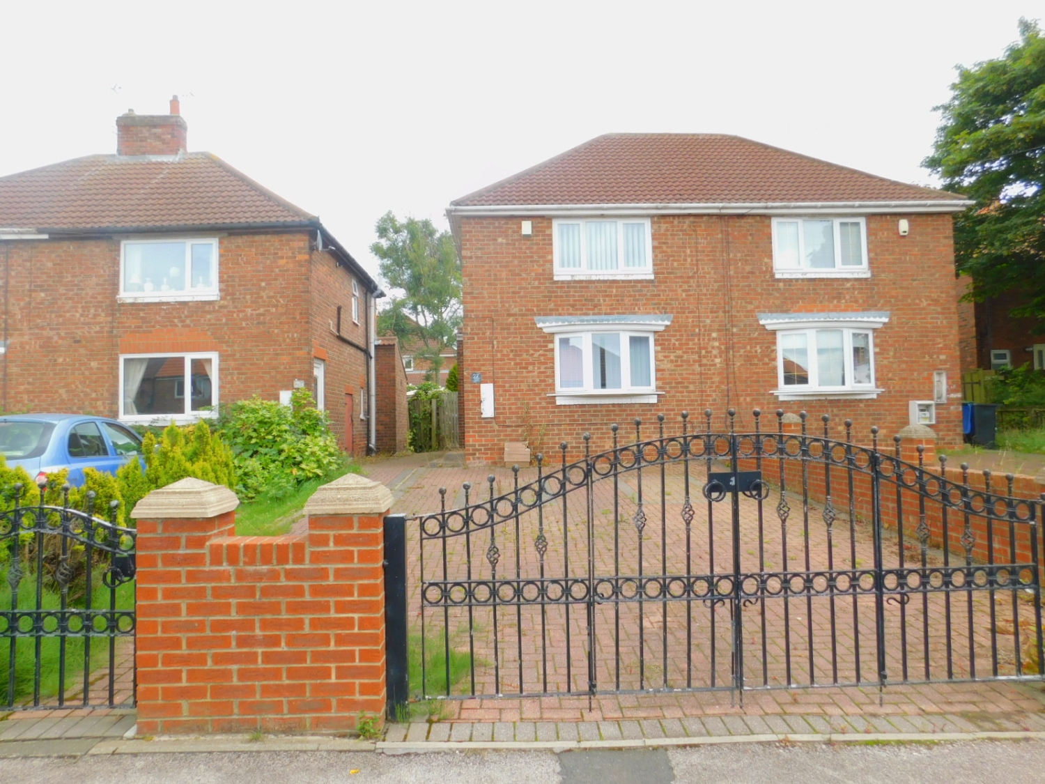 3 bedroom Semi-Detached Under Offer
