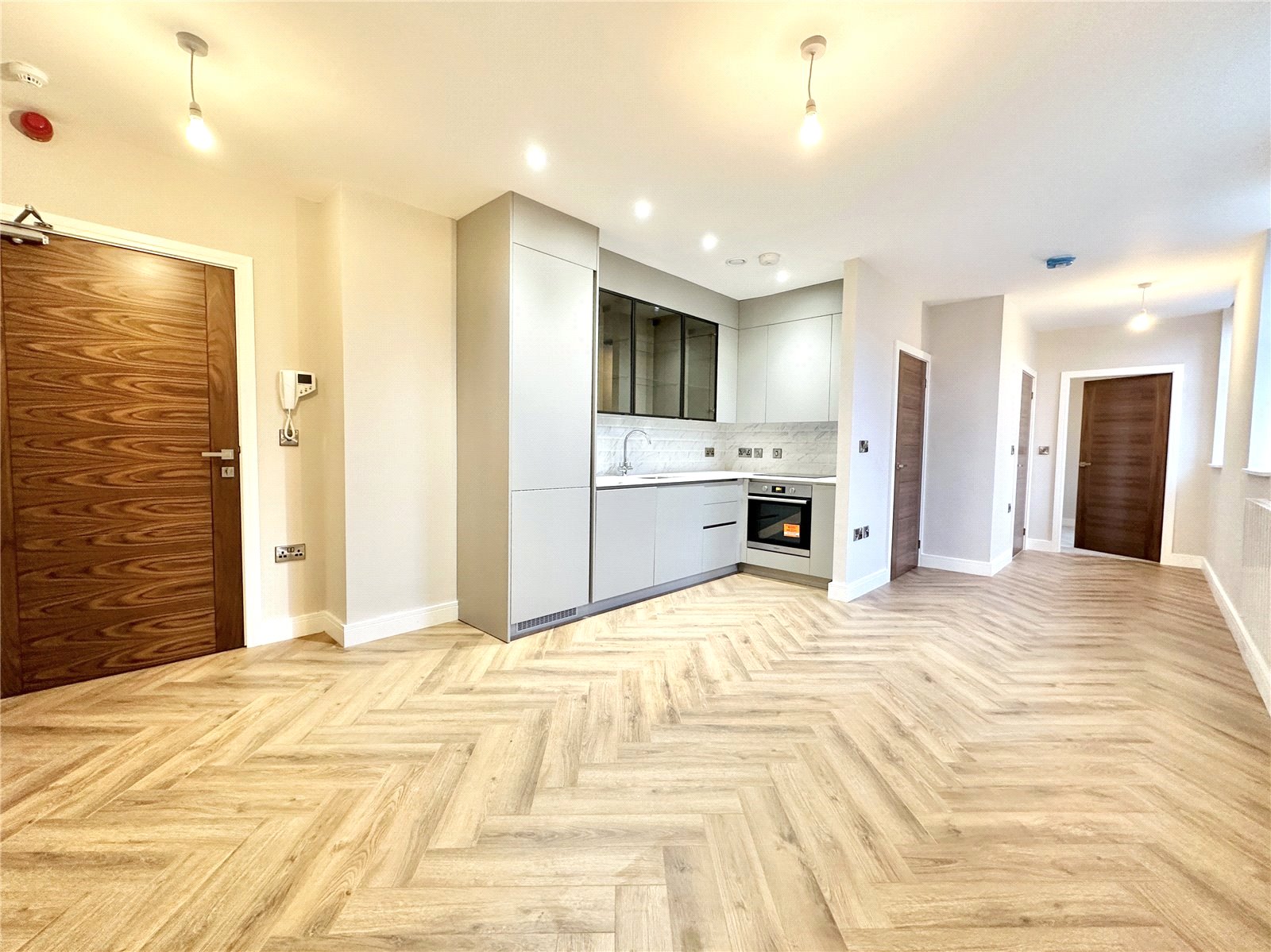 1 bedroom Apartment For Sale