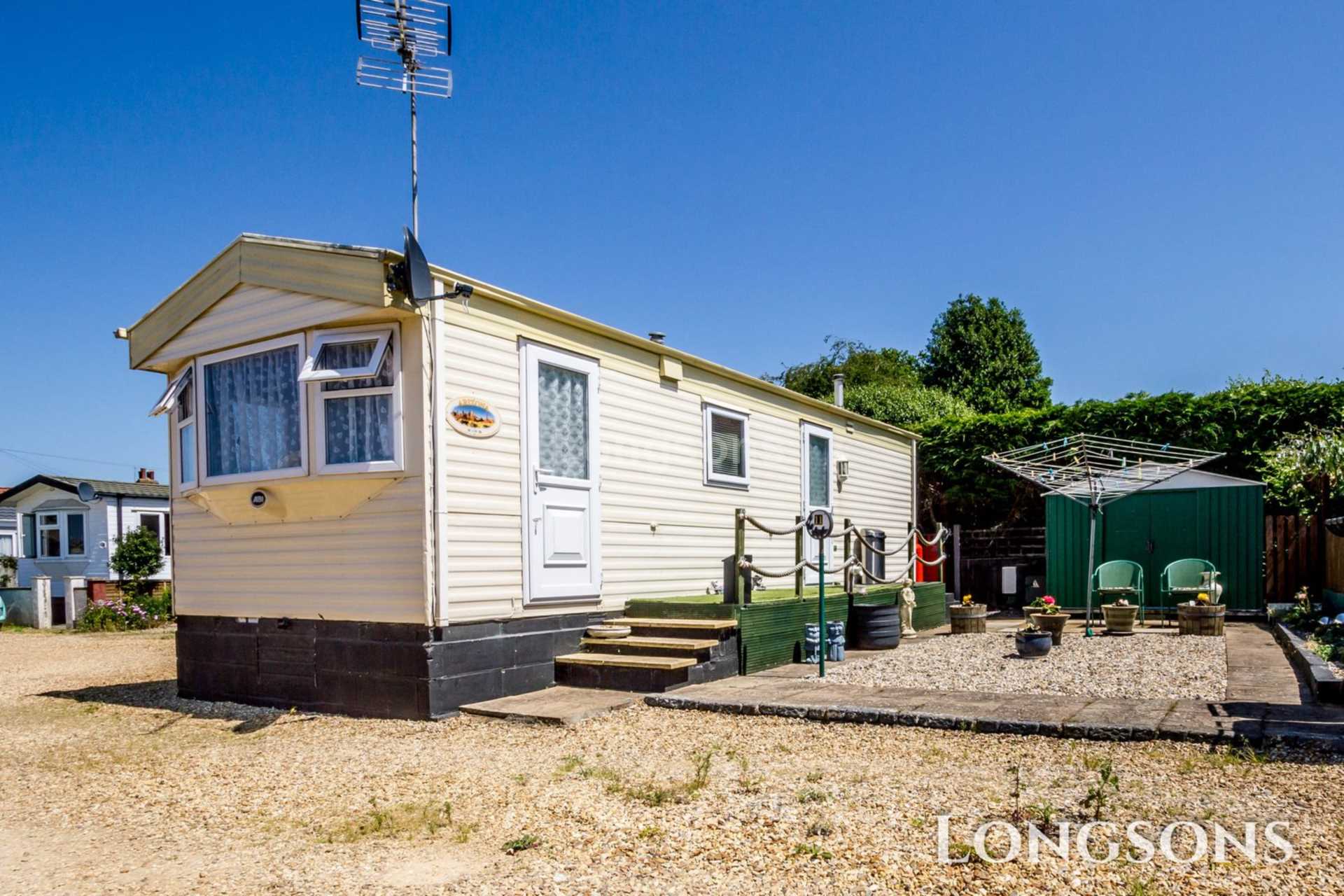 2 bedroom Park Home For Sale