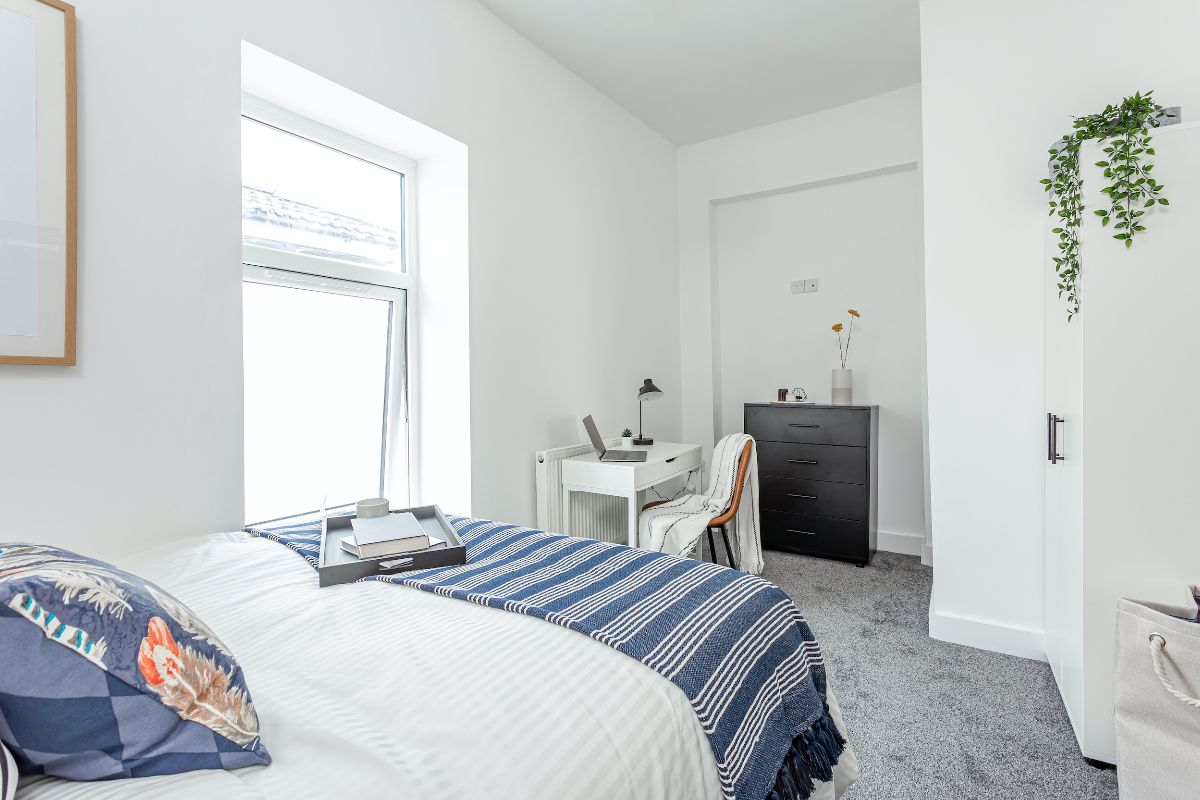 1 bedroom  Let Agreed
