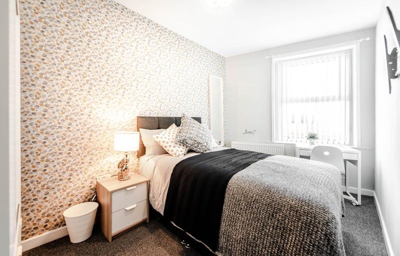 1 bedroom  Let Agreed