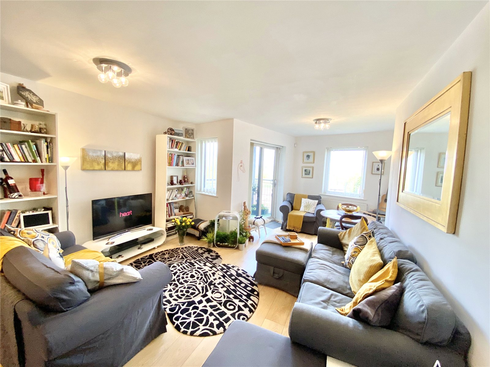 2 bedroom Flat SSTC