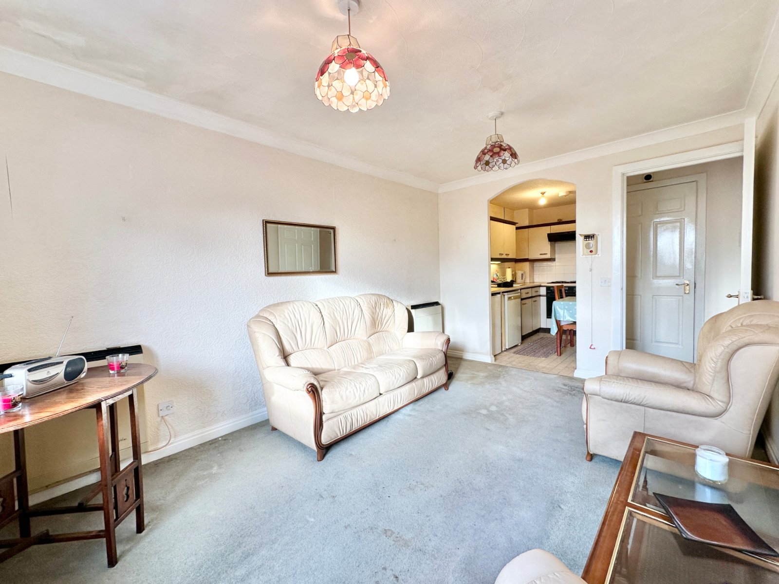 1 bedroom Apartment For Sale