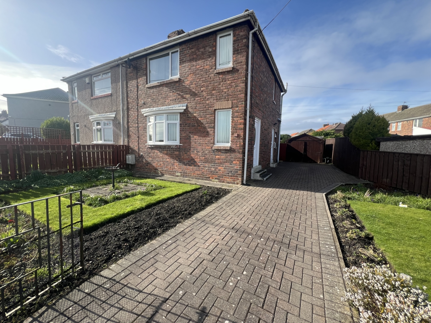 3 bedroom Semi-Detached Under Offer
