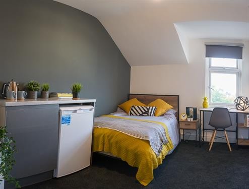 1 bedroom  Let Agreed