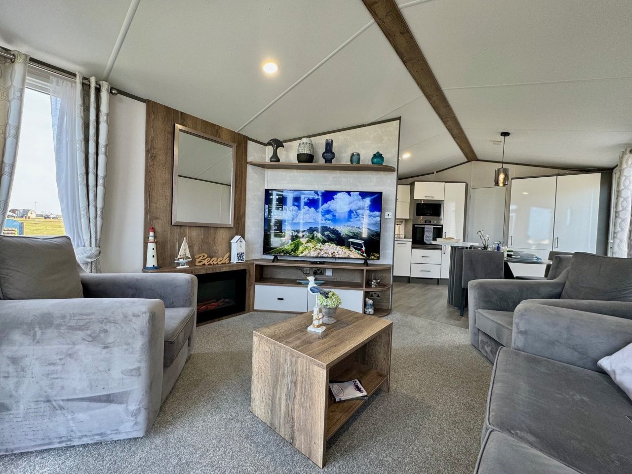 2 bedroom Static Home For Sale