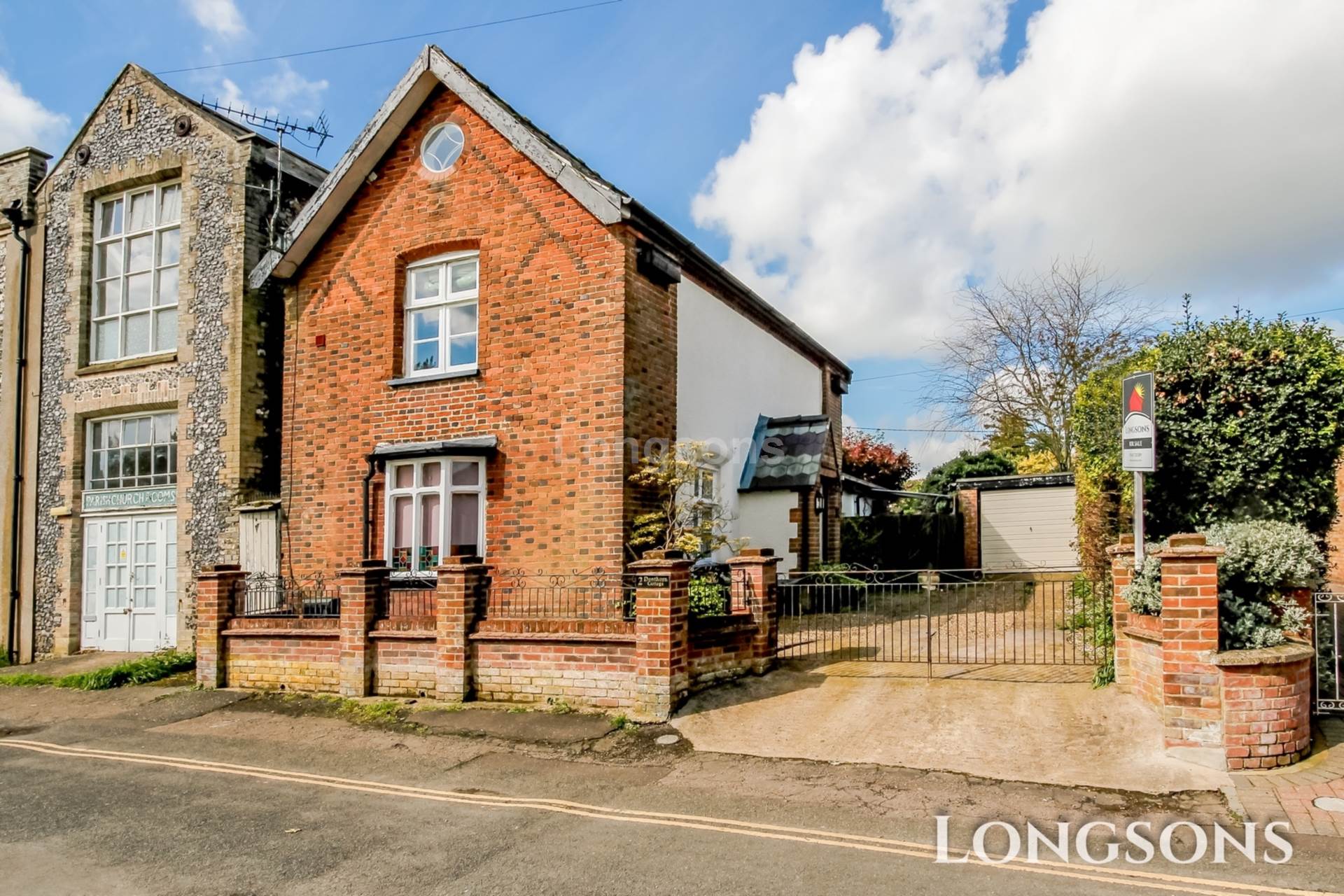 3 bedroom Cottage For Sale