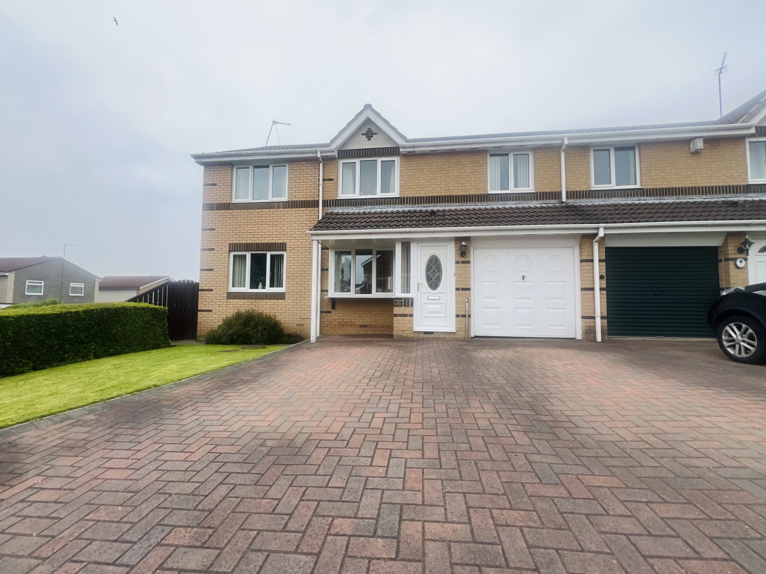 4 bedroom Semi-Detached Under Offer