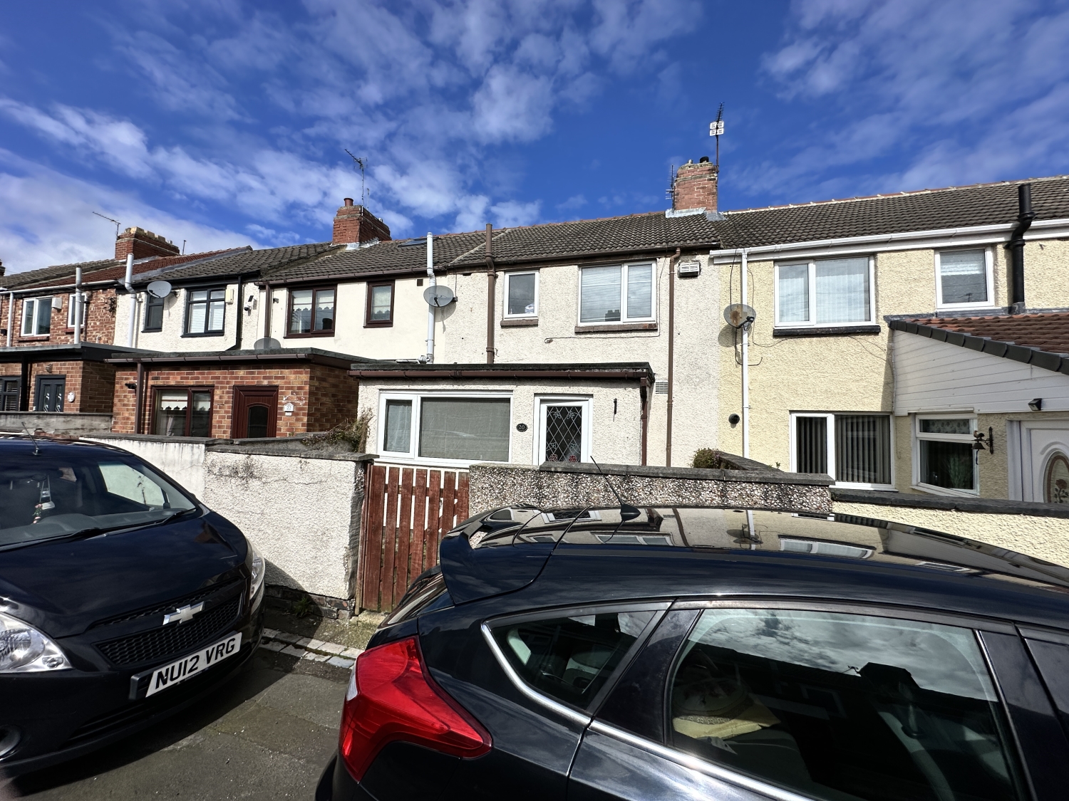 2 bedroom Terraced For Sale