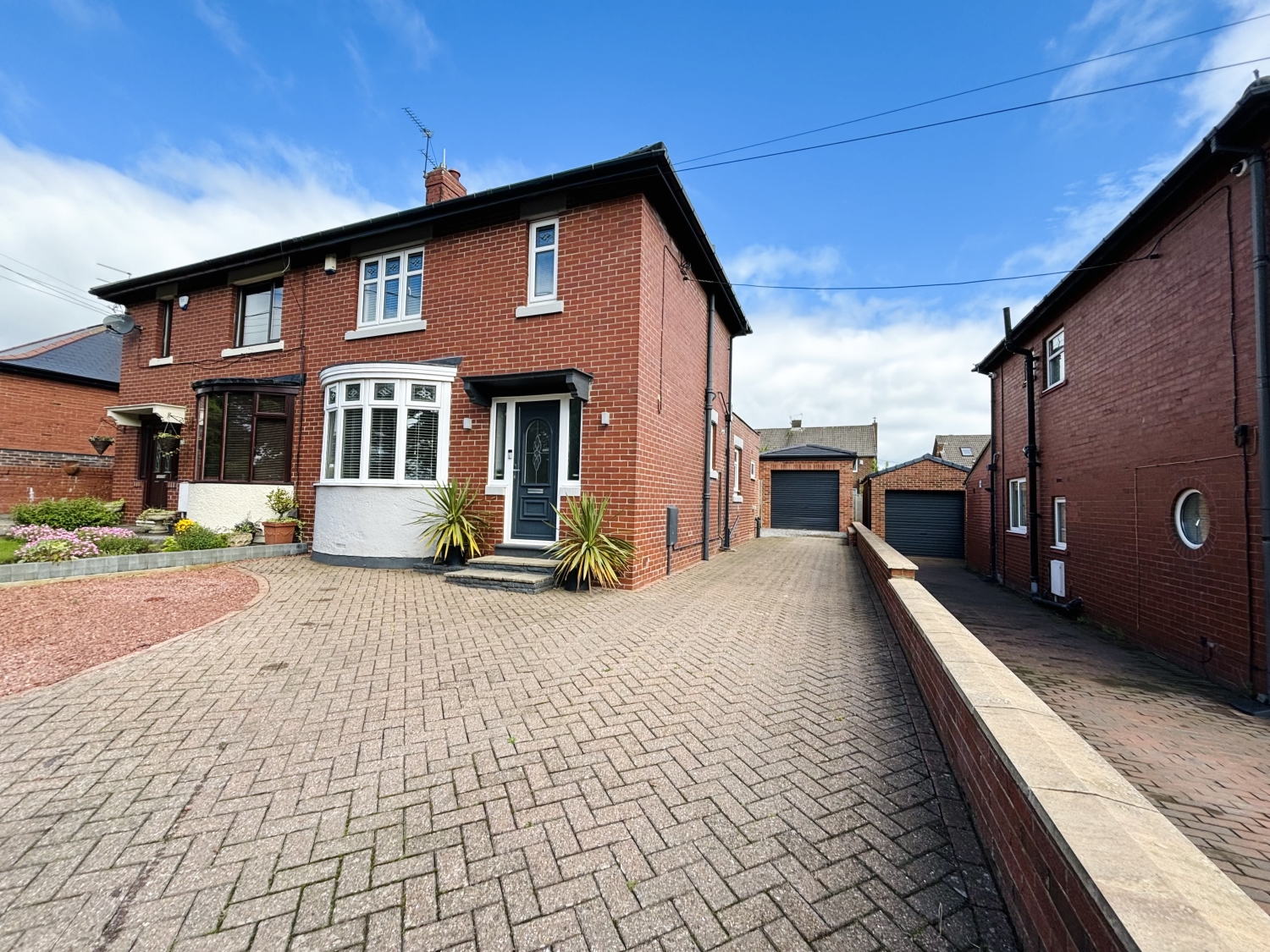 3 bedroom Semi-Detached For Sale