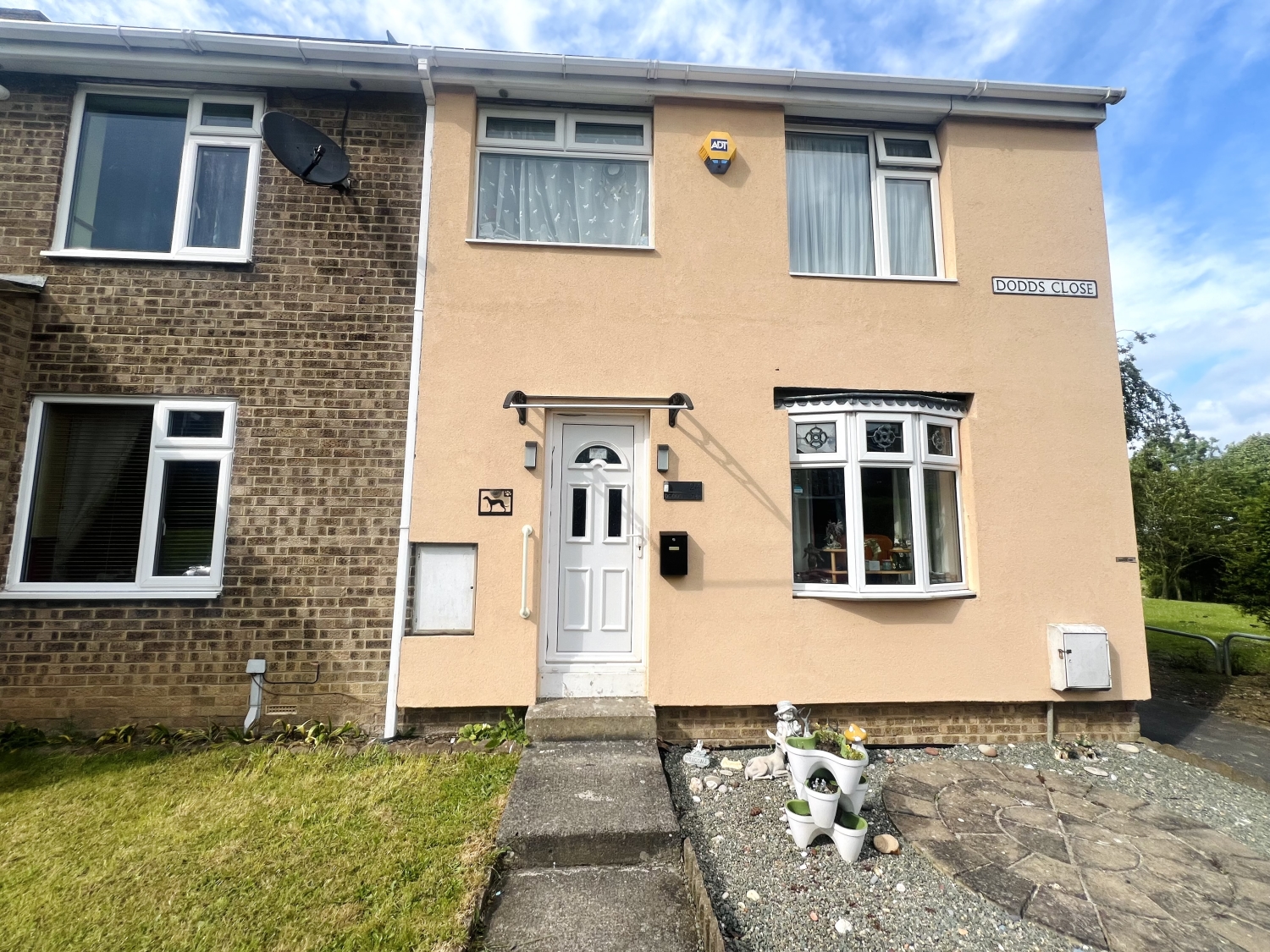 3 bedroom Terraced For Sale