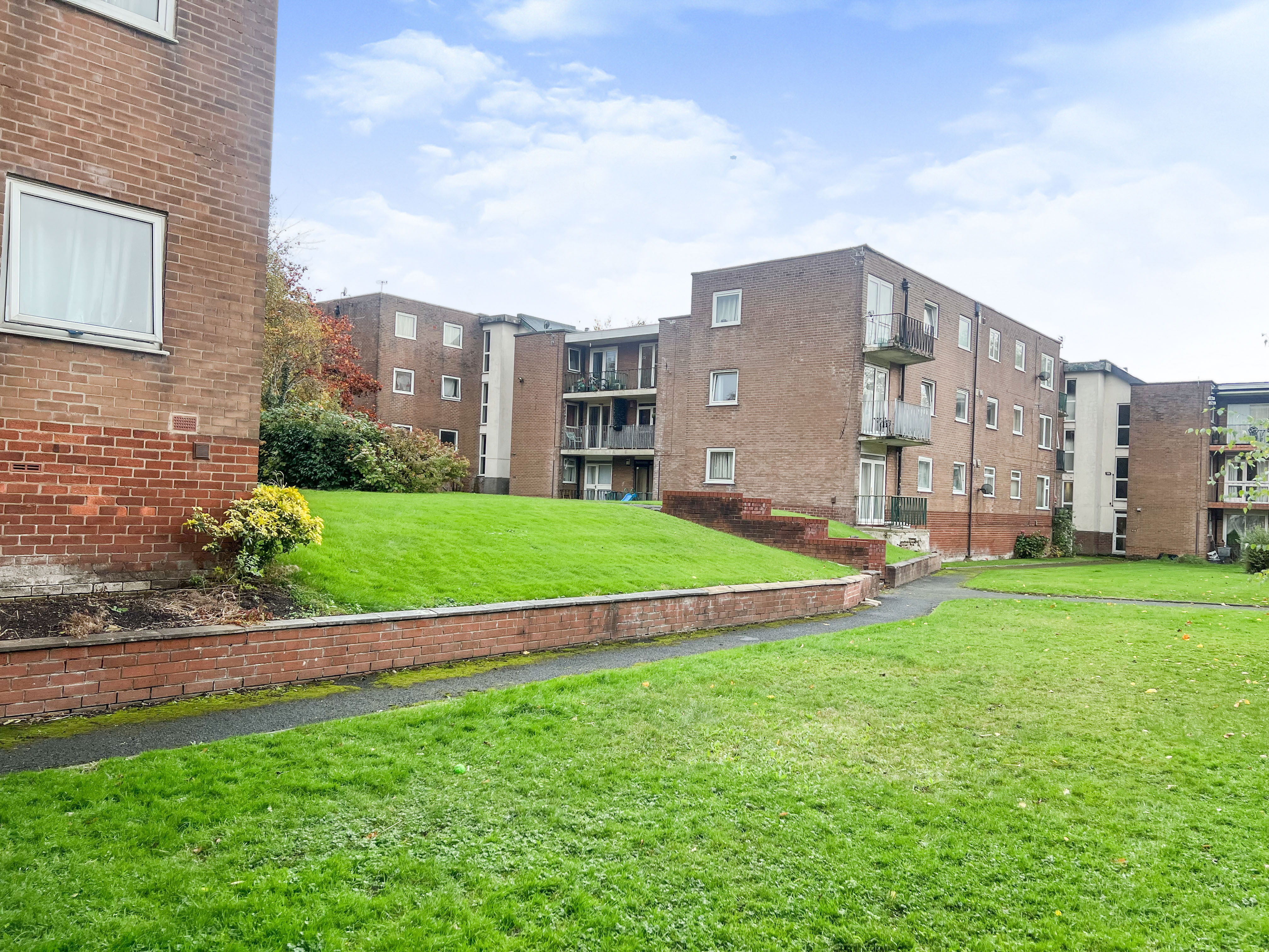 1 bedroom Apartment For Sale