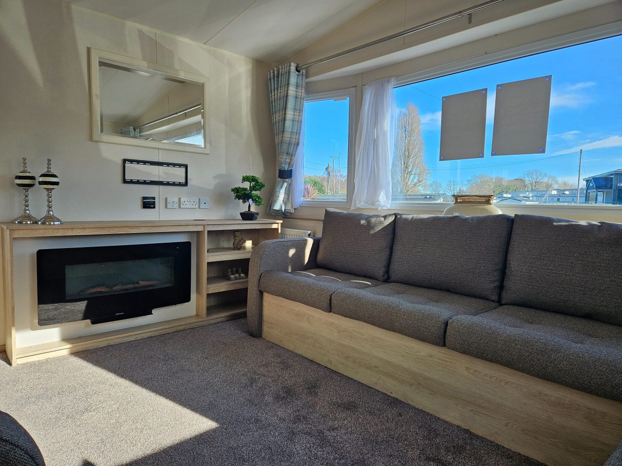 3 bedroom Static Home For Sale