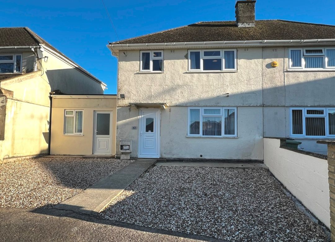 3 bedroom Semi-Detached House Sold