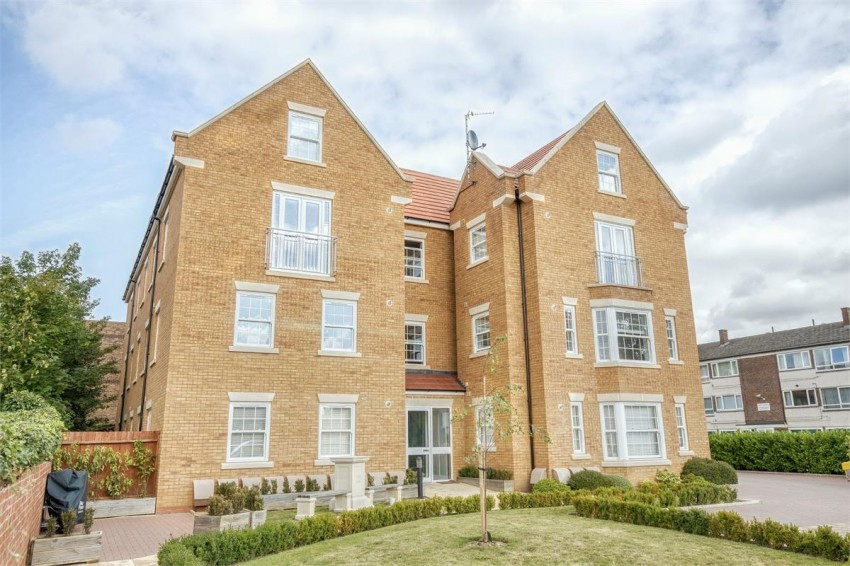 2 bedroom Apartment Let