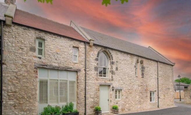 2 bedroom Barn Conversion For Sale