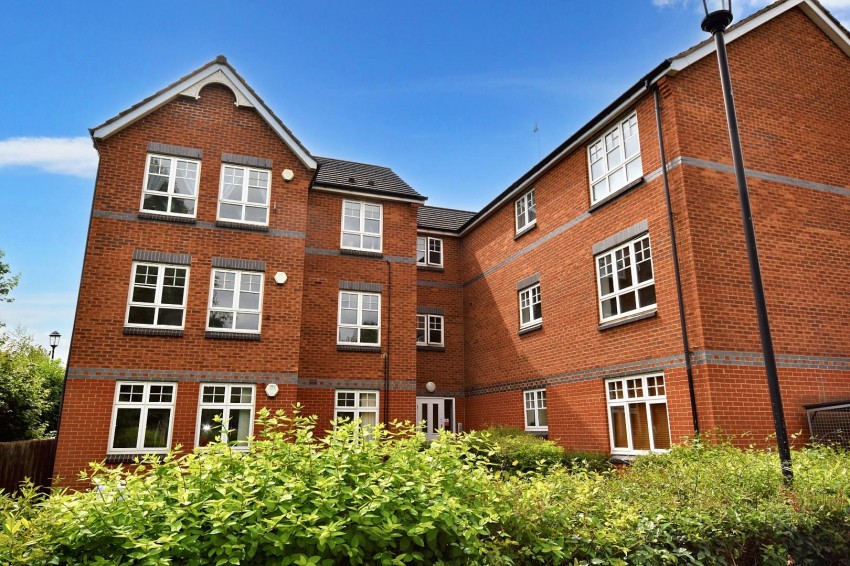 2 bedroom Apartment Let
