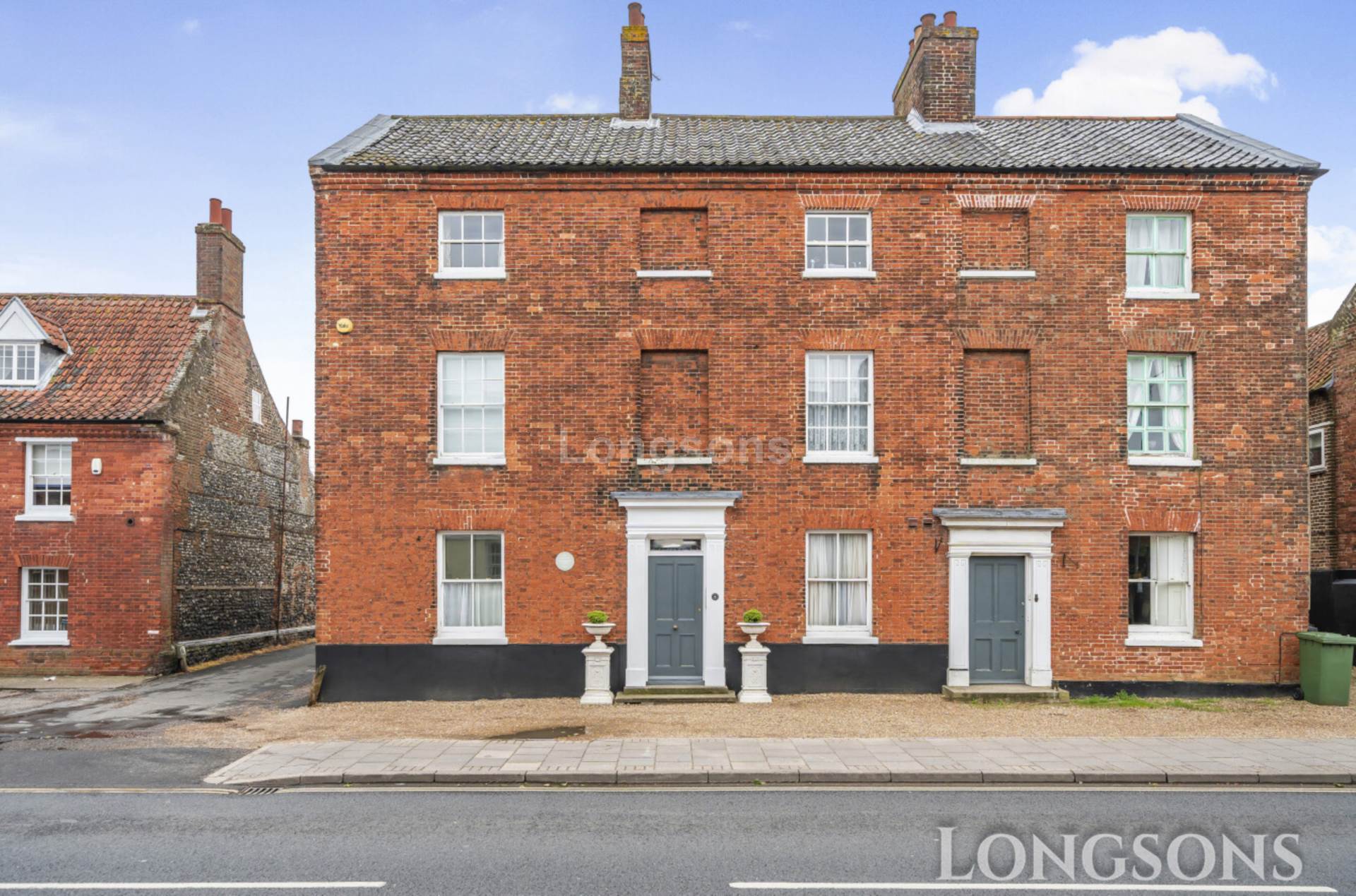 1 bedroom Apartment For Sale