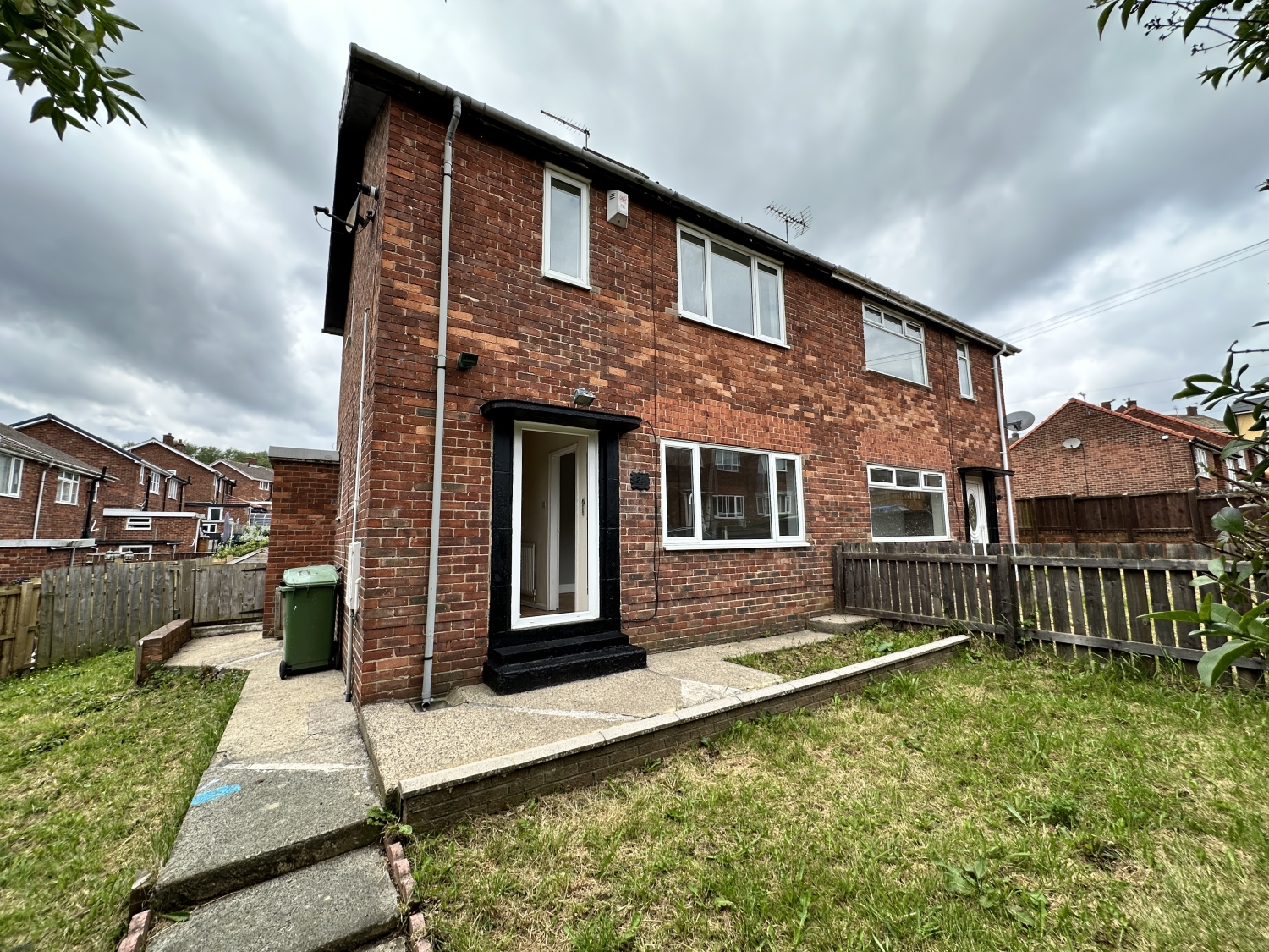 2 bedroom Semi-Detached For Sale