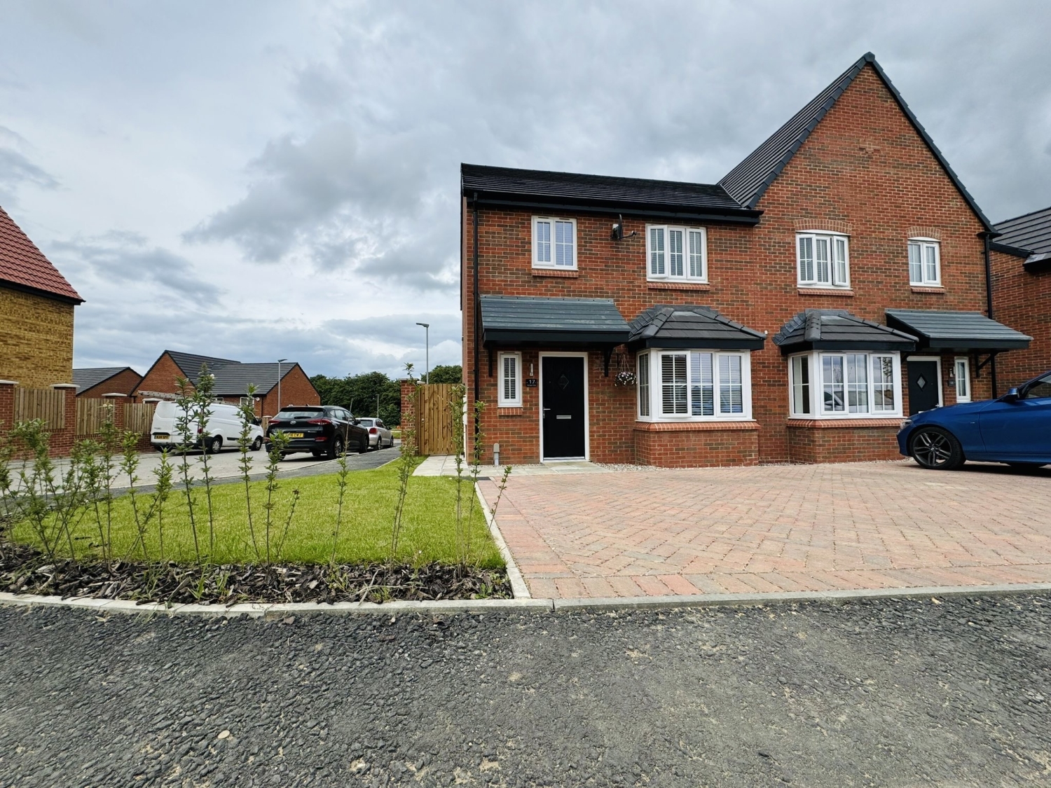 3 bedroom Semi-Detached For Sale