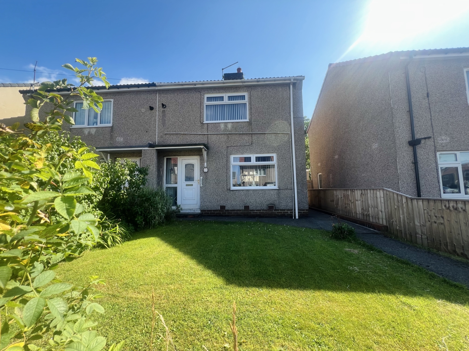2 bedroom Semi-Detached For Sale