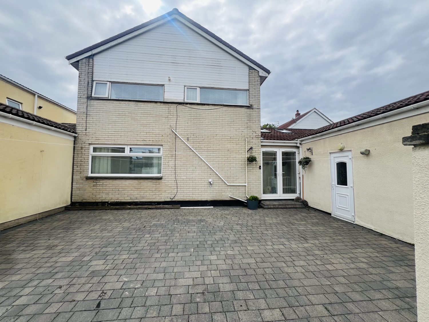 4 bedroom Detached house Under Offer