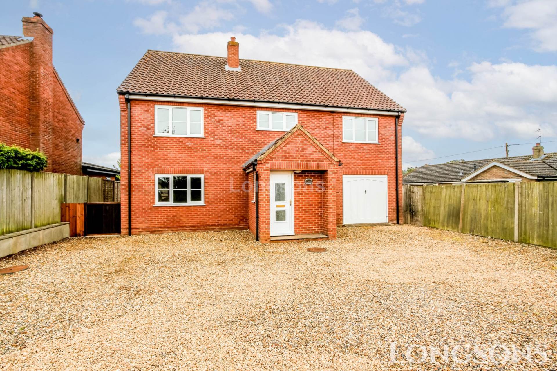 4 bedroom Detached Let Agreed