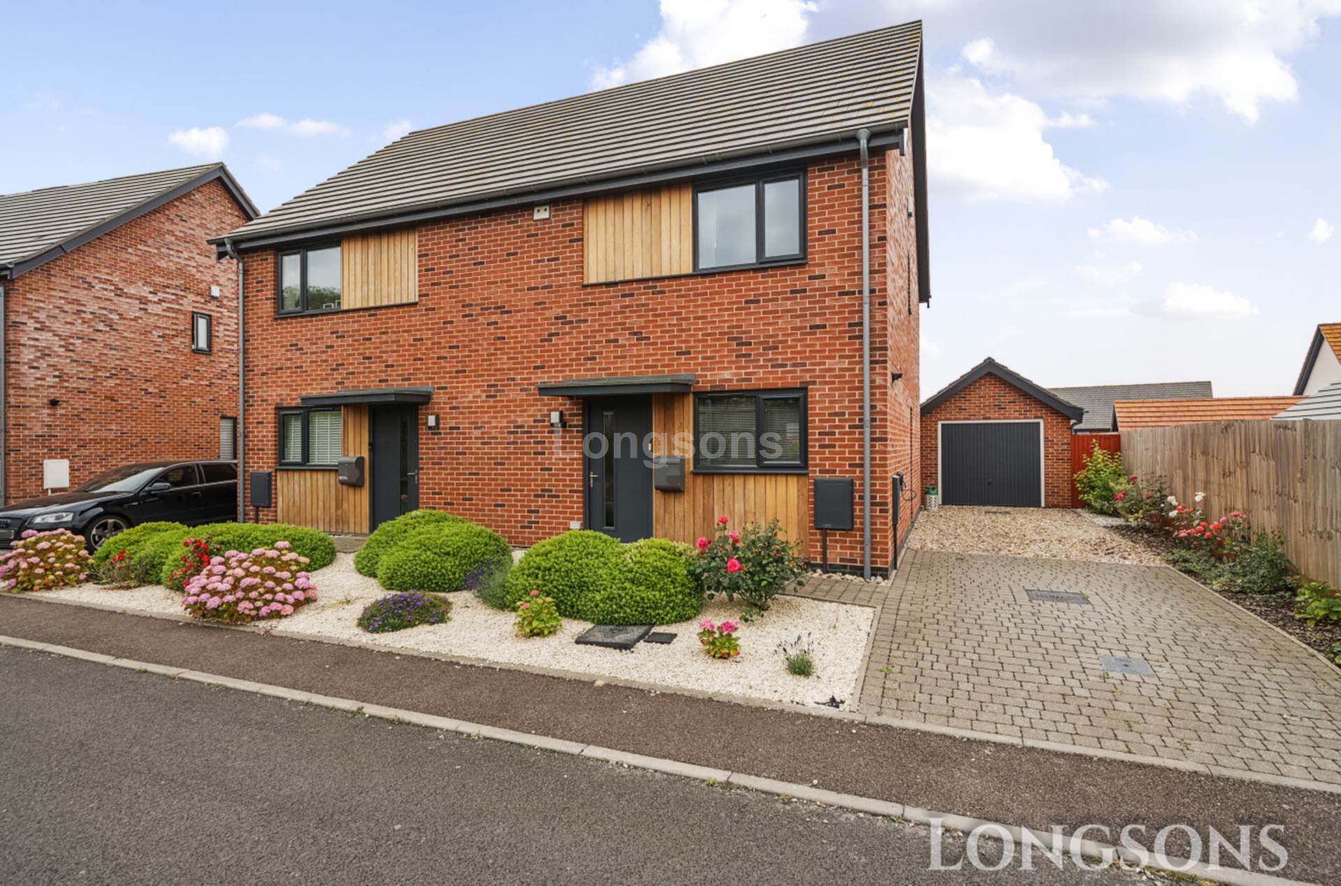2 bedroom Semi-Detached For Sale