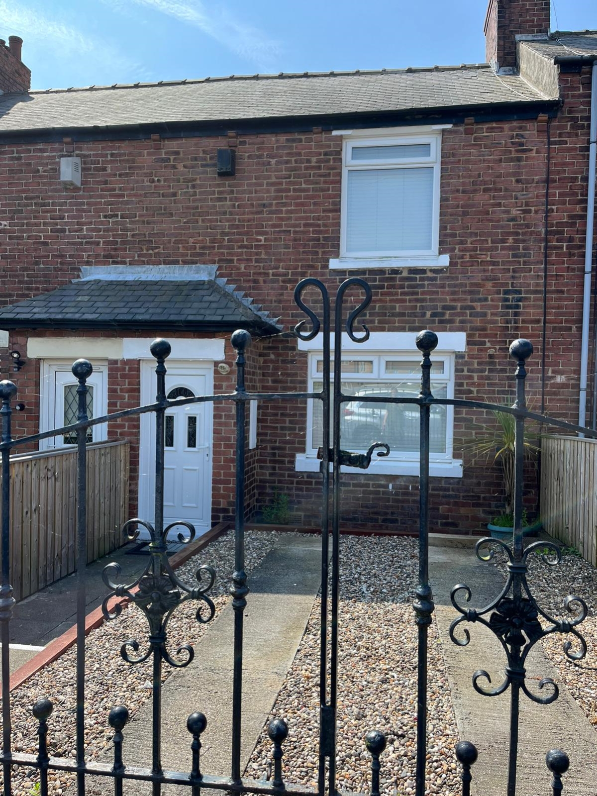 2 bedroom Terraced House Let Agreed