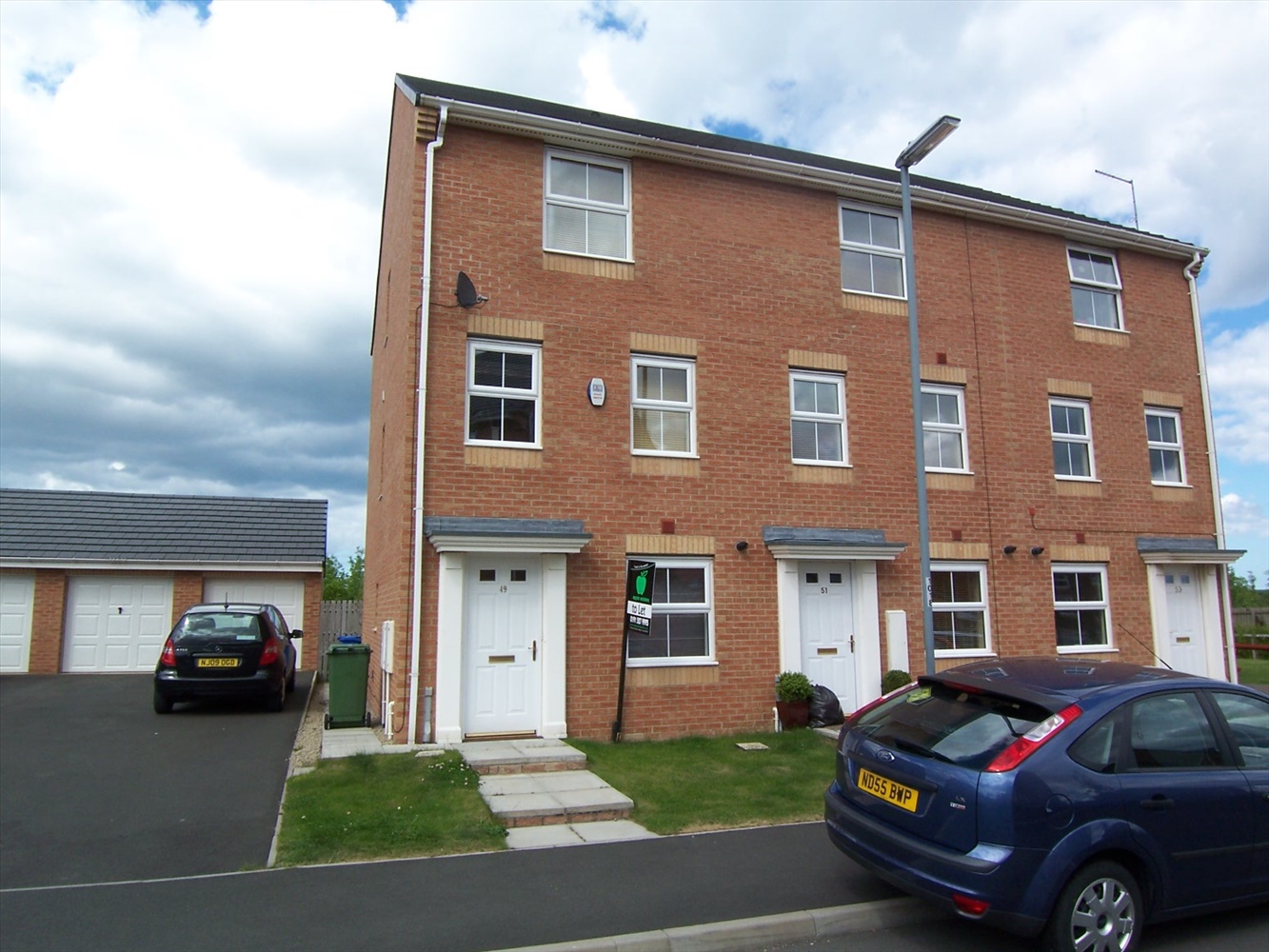 4 bedroom Townhouse For Sale
