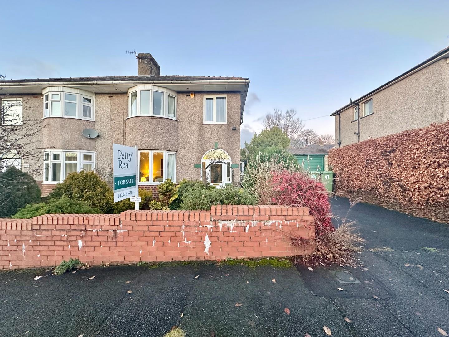 3 bedroom Semi-Detached Under Offer