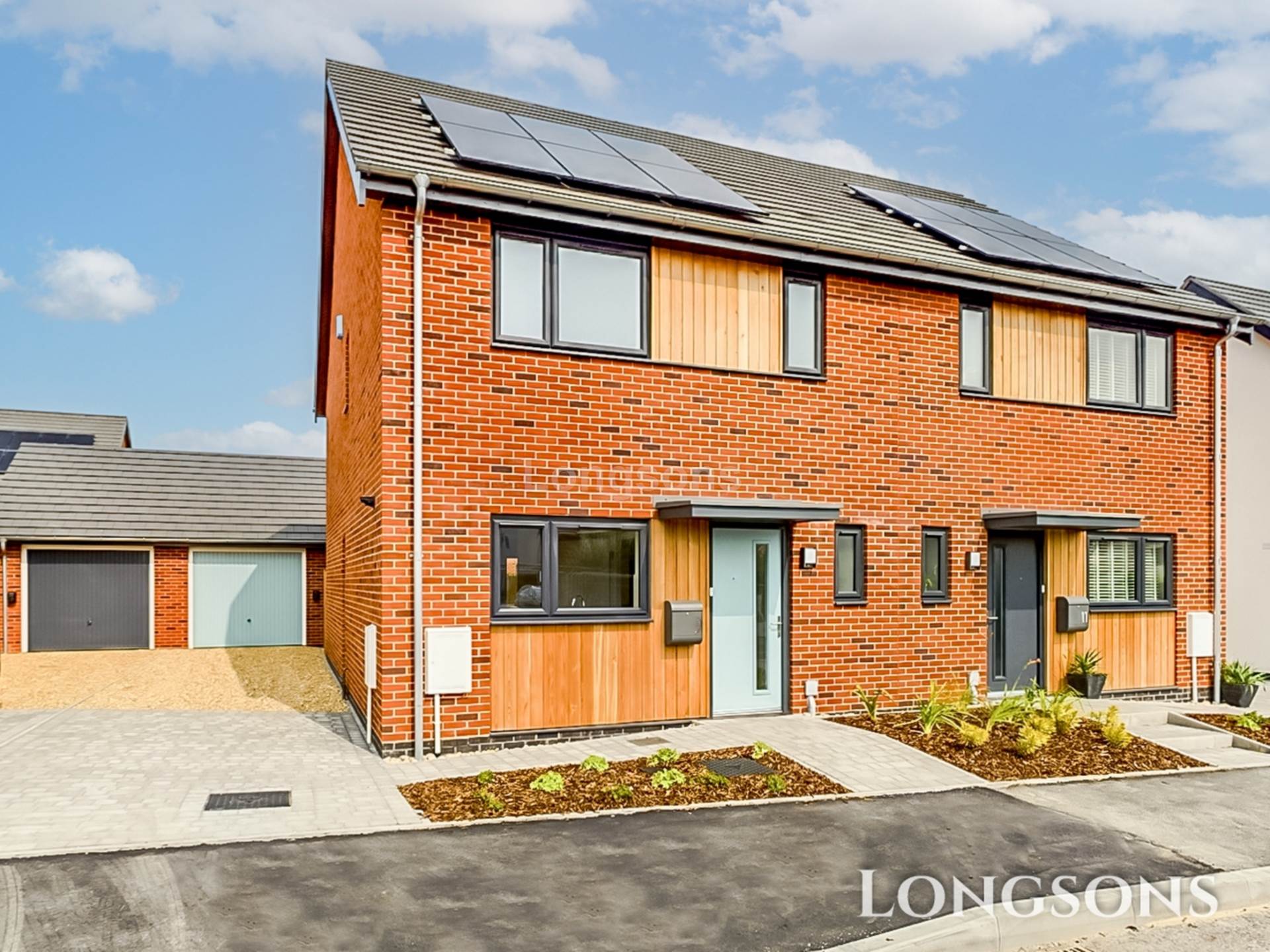3 bedroom Semi-Detached Let Agreed