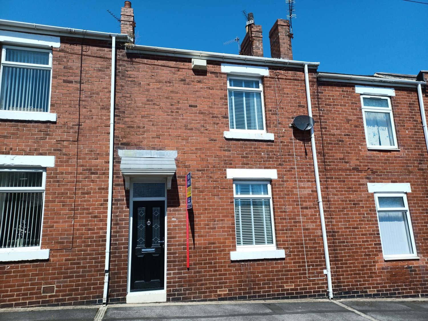 2 bedroom Terraced For Sale