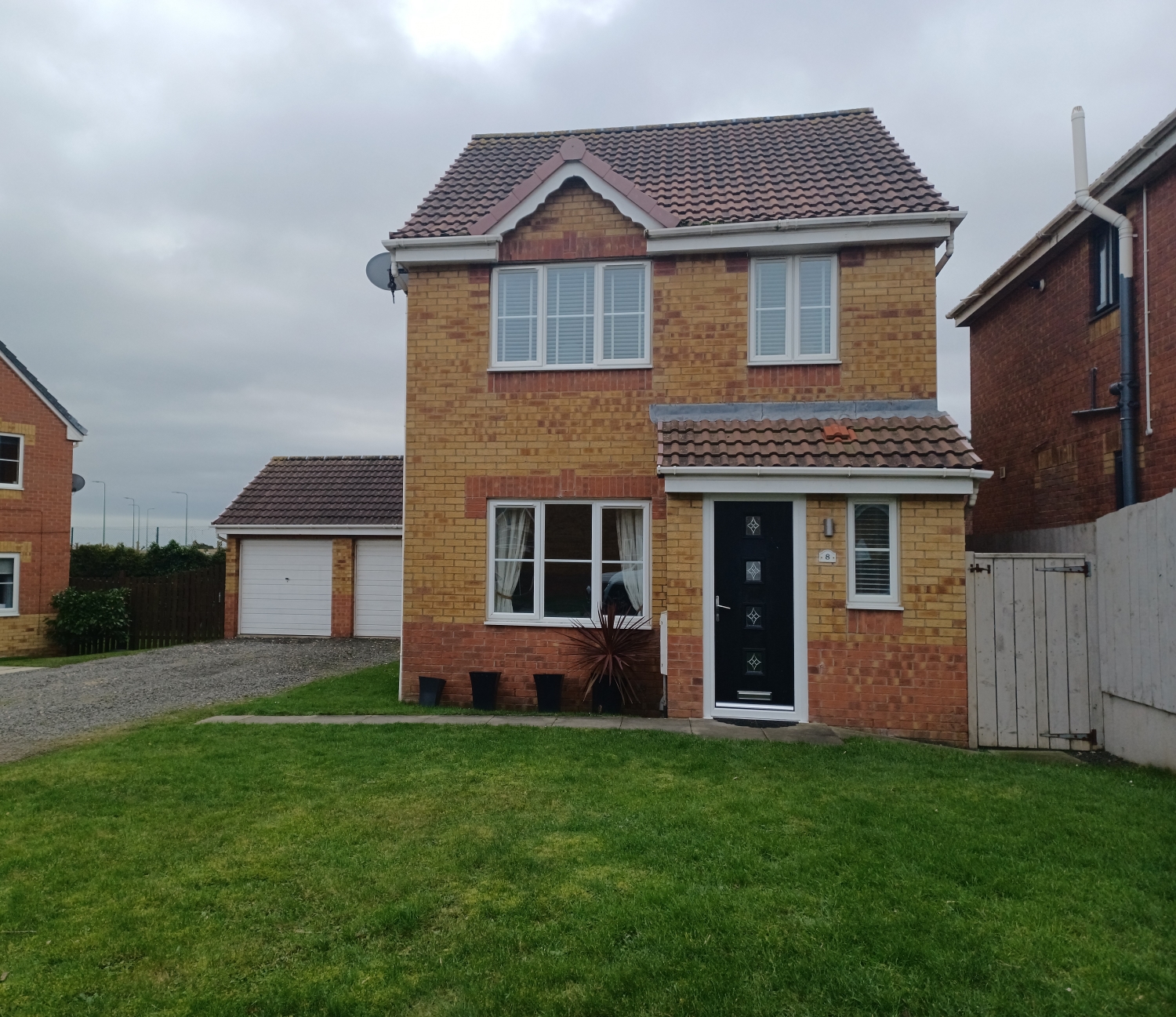 3 bedroom Detached Under Offer