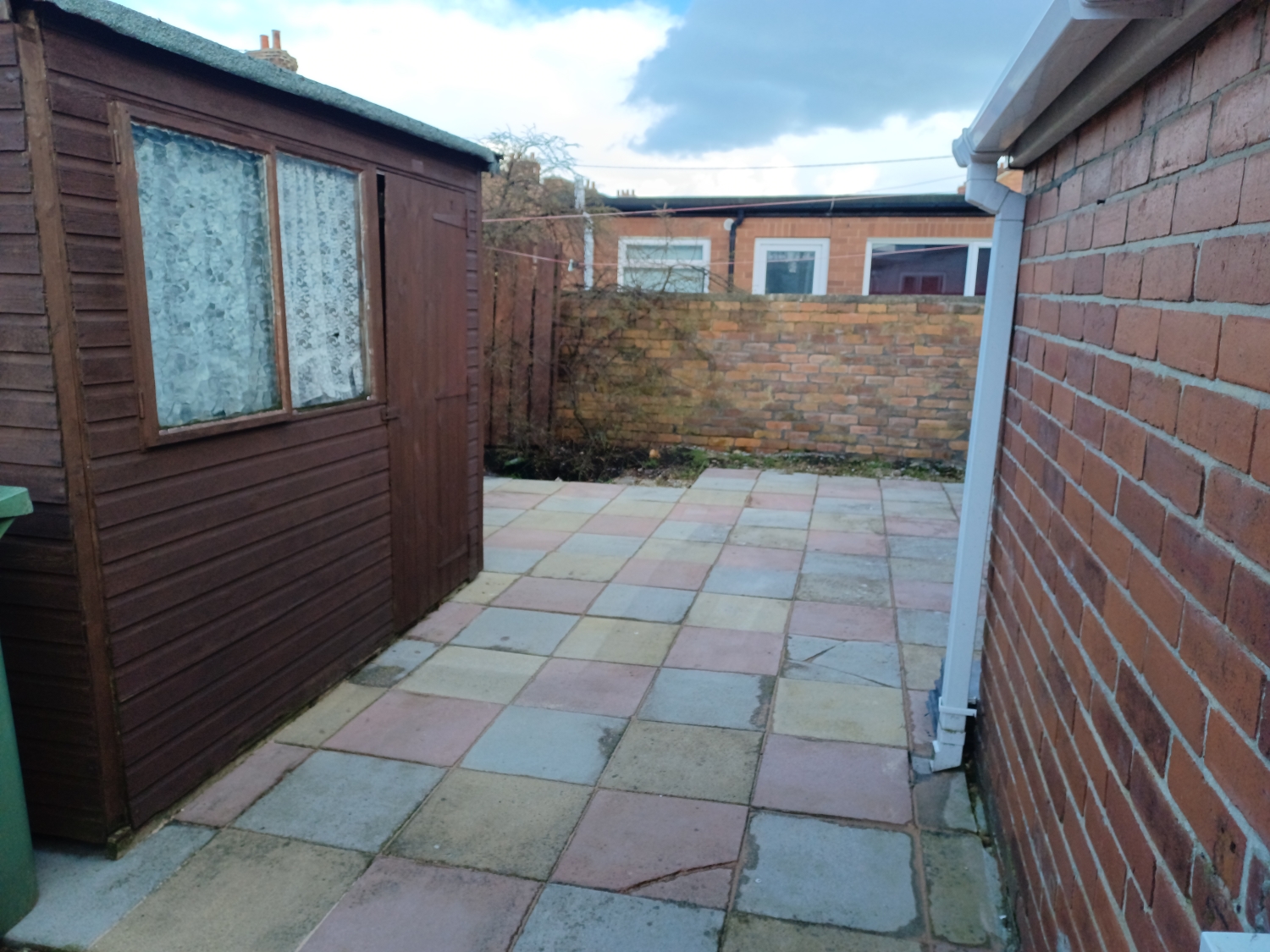 2 bedroom Semi-Detached For Sale