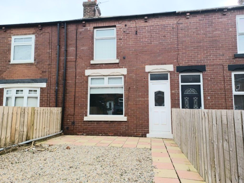 2 bedroom Terraced House SSTC