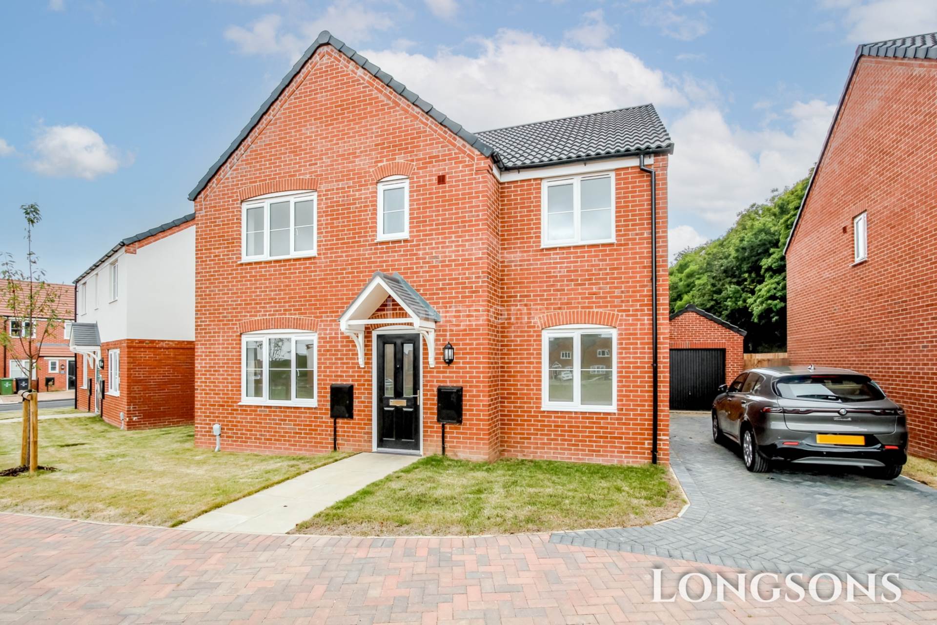5 bedroom Detached For Sale